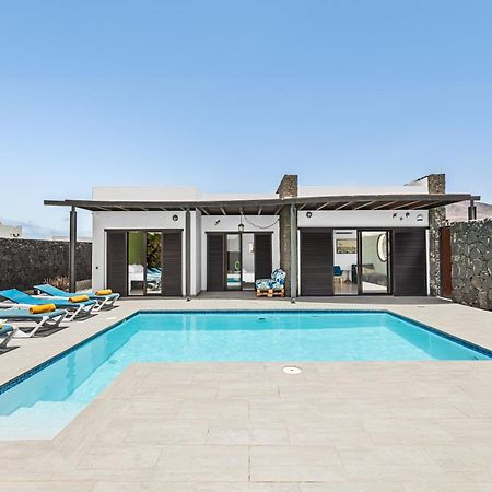 3 Bedroom Villa With Private Pool Close To Papagayo Beach Playa Blanca  Buitenkant foto