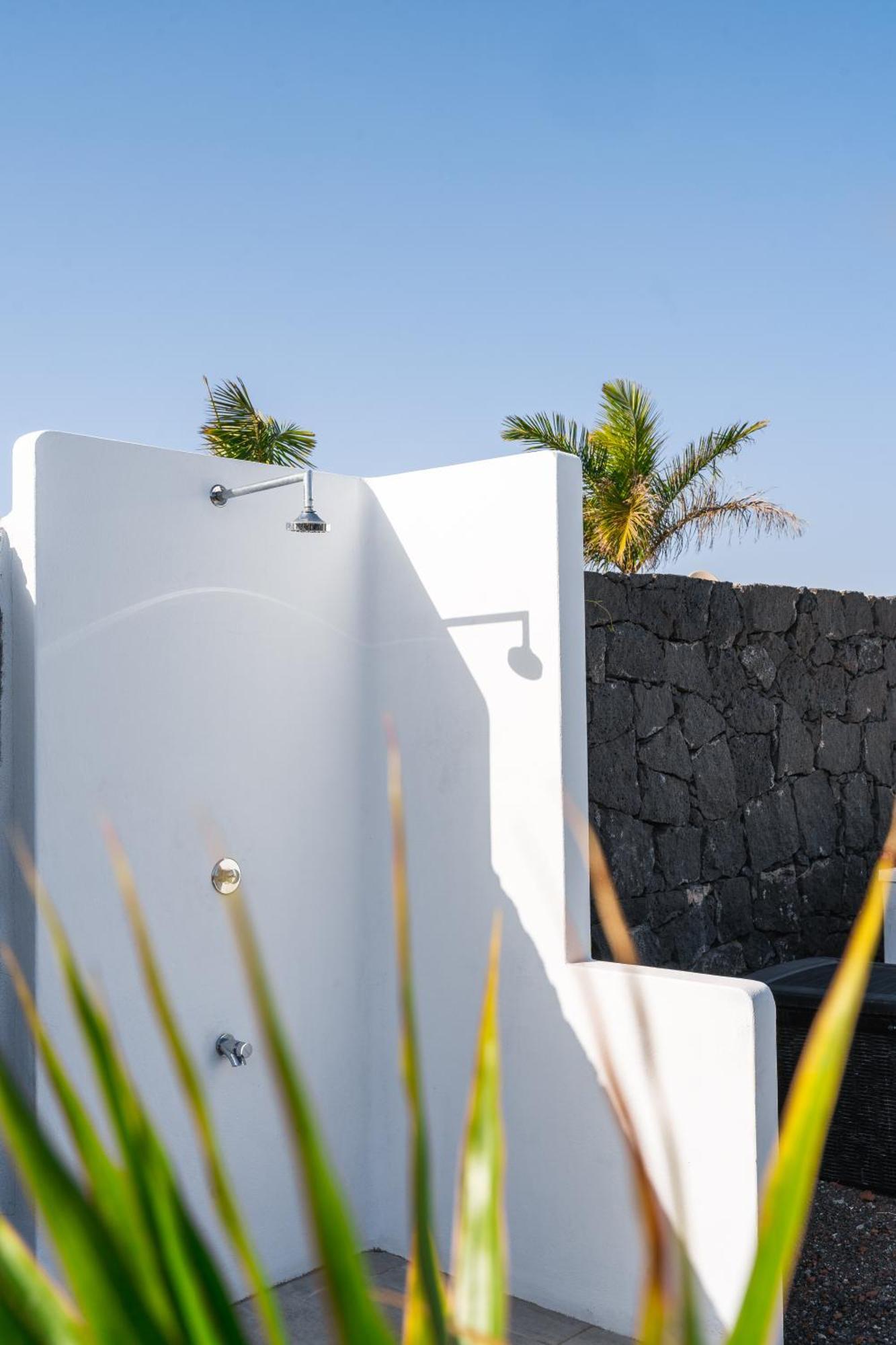 3 Bedroom Villa With Private Pool Close To Papagayo Beach Playa Blanca  Buitenkant foto