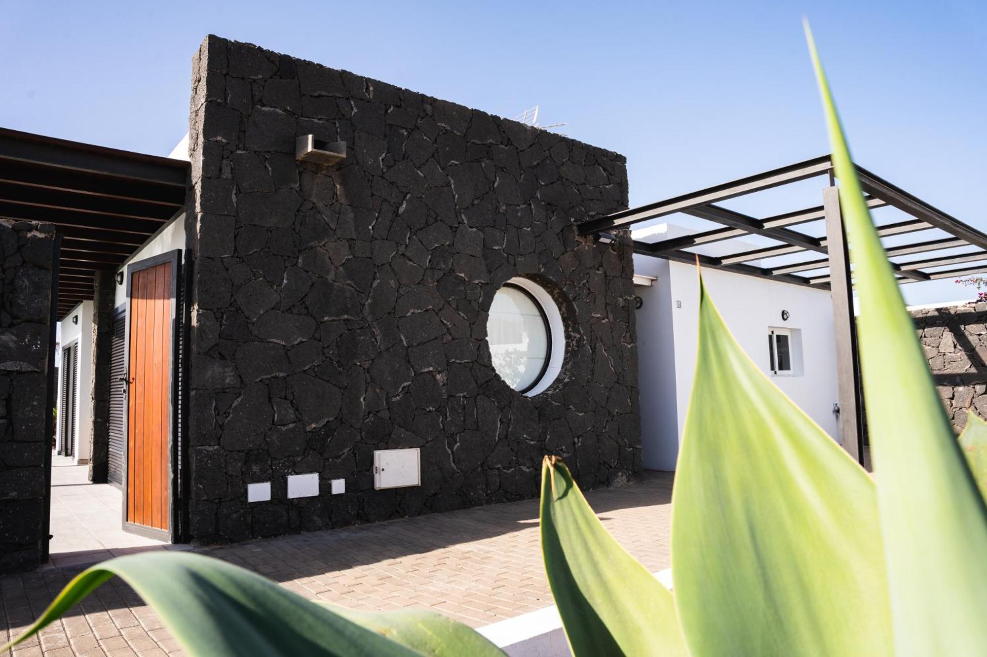 3 Bedroom Villa With Private Pool Close To Papagayo Beach Playa Blanca  Buitenkant foto